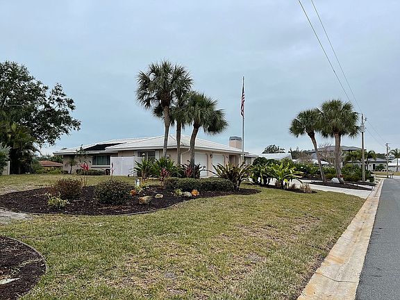 large side yard landscaping