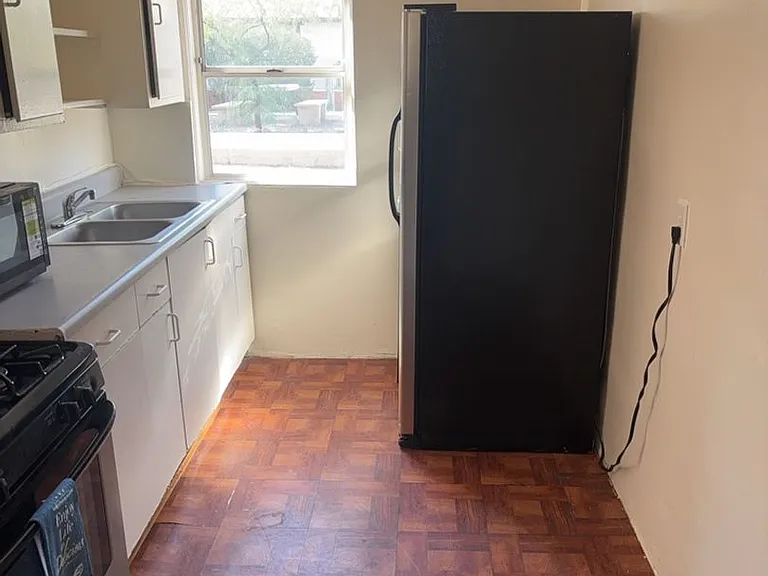 204 W Kelso St — Photo 15