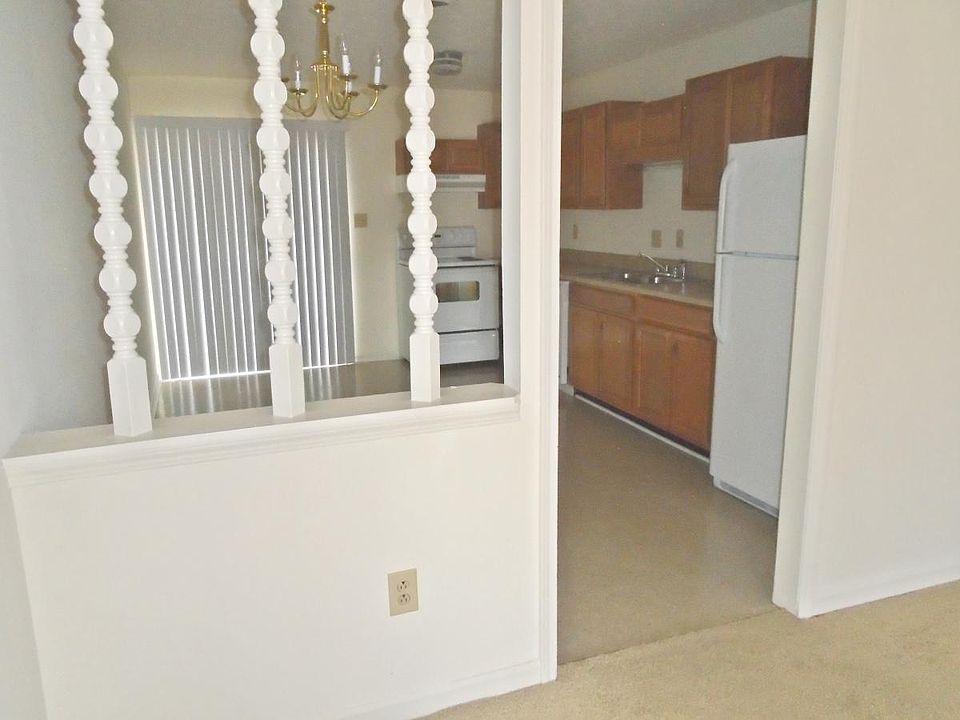 Kitchen, Dinning Area 