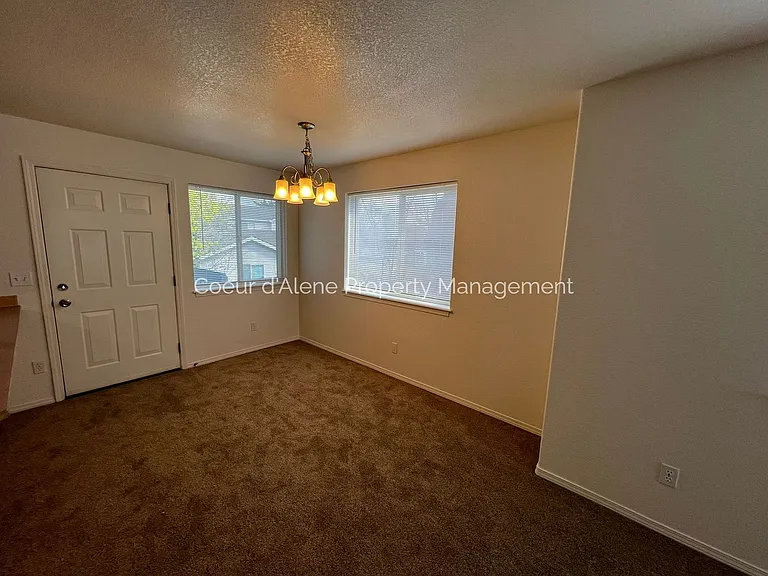 845 N Siony Ln — Photo 4