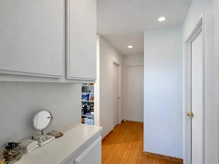 11493 Lev Ave — Photo 18