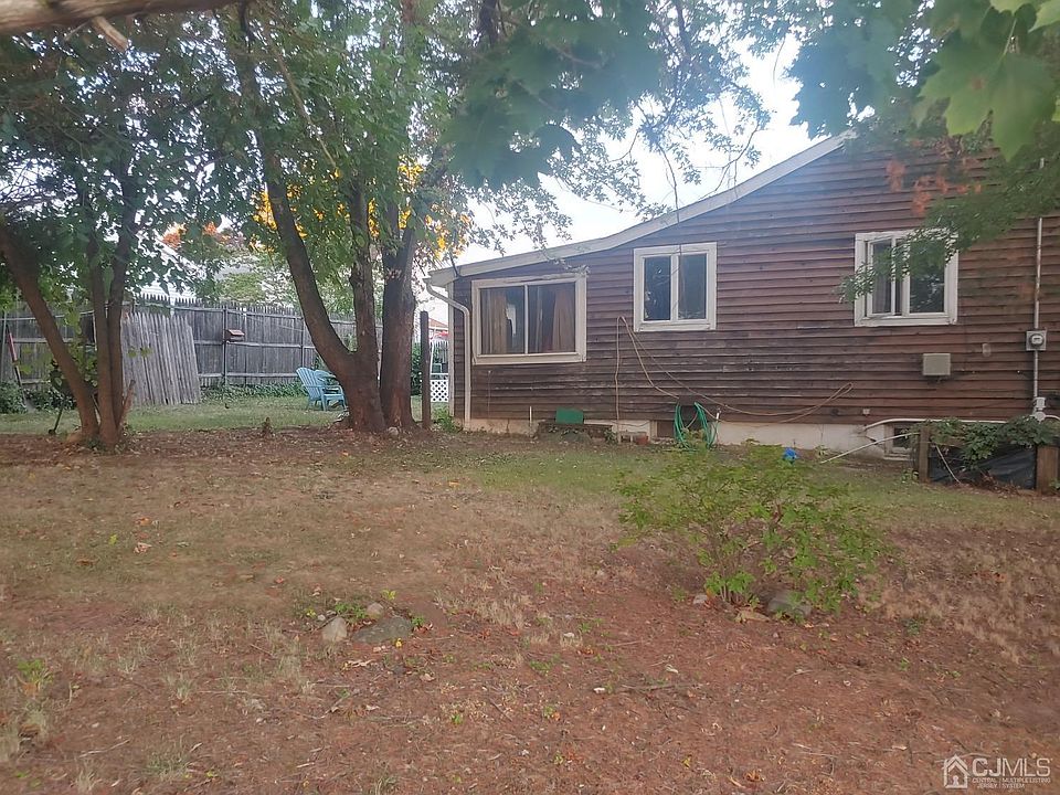 2nd image of 25 Scott Ave
