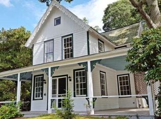 8 Wesley Ave, Shelter Island Heights, NY 11965