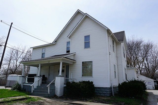 2nd image of 805 N Prospect Ave
