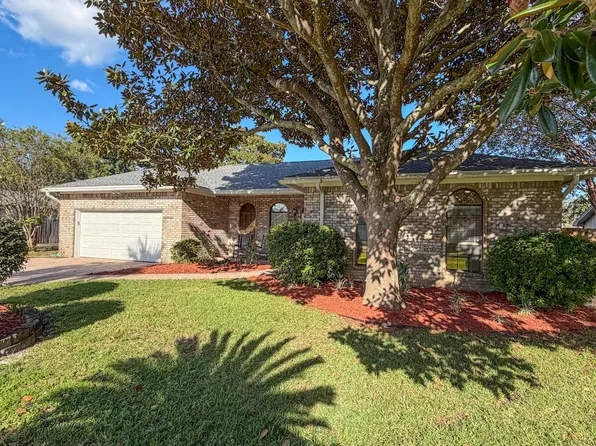 322 Cypress St, Destin, FL 32541