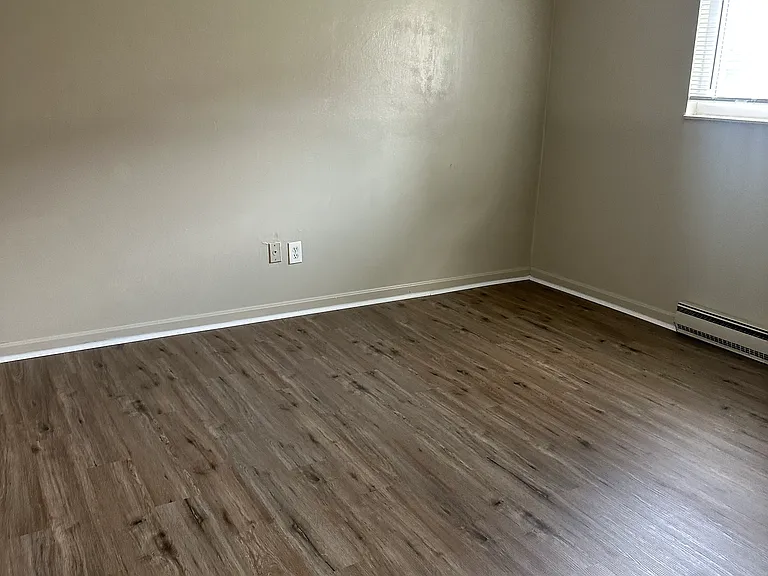 5476 Southgate Blvd — Photo 14