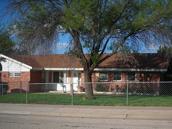 2225 Lynn Dr, Big Spring, TX 79720