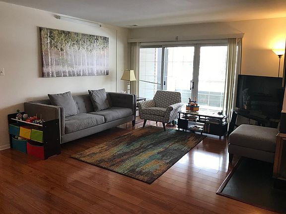 3rd image of 110 Lowell Ct APT 3