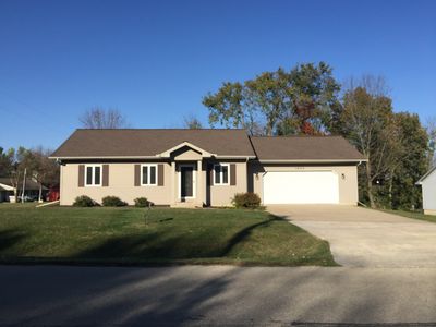 1040 Lakeview Rd N, Dahinda, IL, 61428