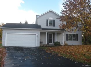 10 Island Grv, West Henrietta, NY 14586