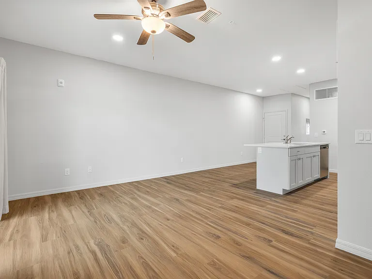 The Grove Apartment Homes — Photo 55