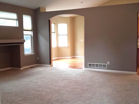 5th image of 10446 Uvalda St