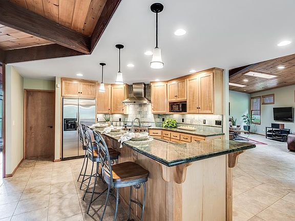 4th image of 309 Spreading Oak Dr