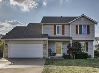 10928 N Skiles Ct, Kansas City, MO 64157