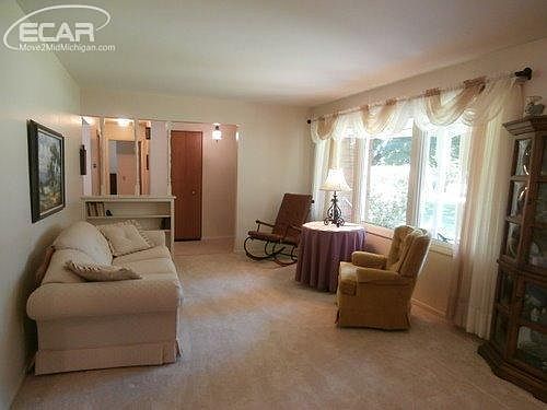 3rd image of 2490 Clairmont Dr