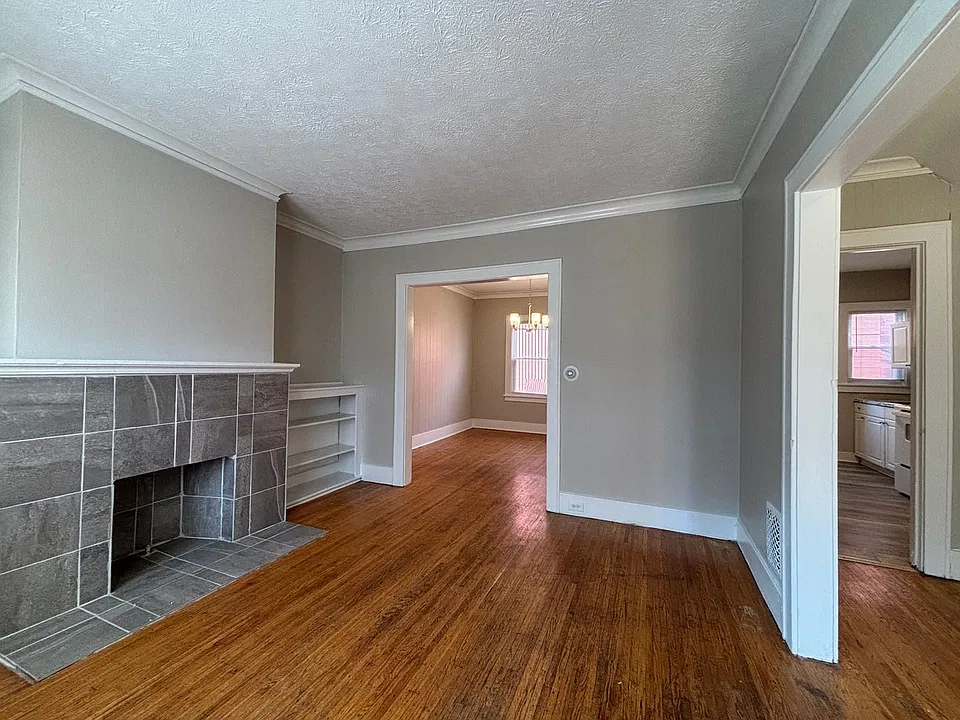 917 Monroe Ave