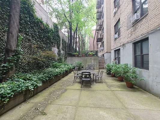 Rented by Level Group | media 1