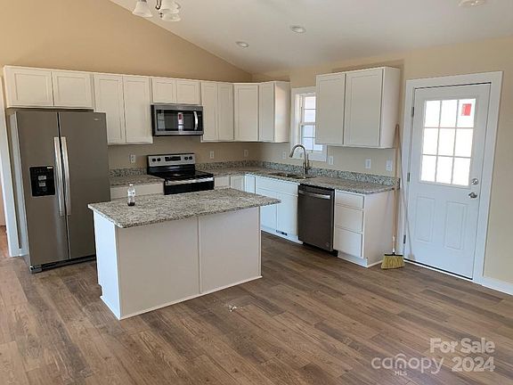 5th image of 115 Cypress Acres Ln