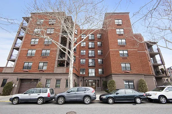 Sold by Real Direct | media 17