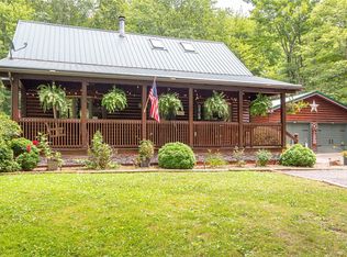 3096 Springwood Dr, Sharpsville, PA 16150
