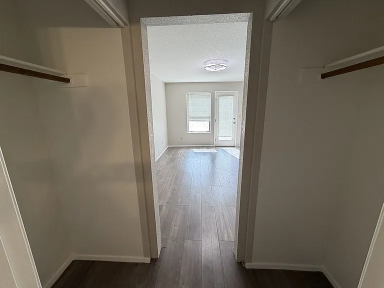 2899 Country Club Dr — Photo 15