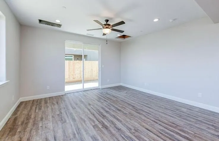 148 N Miami Ave — Photo 1