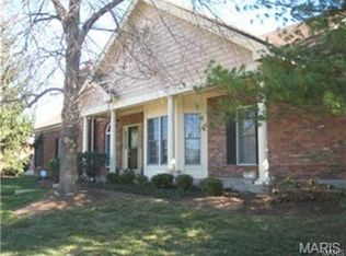 3933 Courtyard Place Dr, Saint Louis, MO