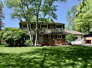 1104 Airfield Ln, Midland, MI
