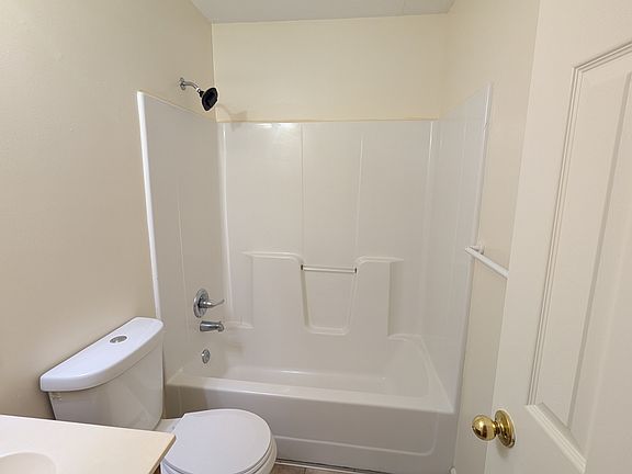 5th image of 253 S Bedford St #253
