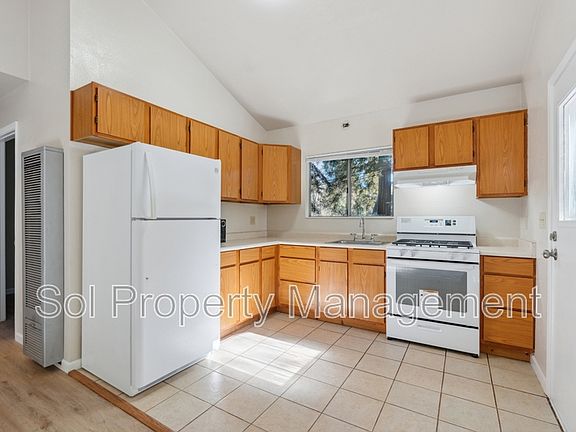 3rd image of 142 Hillside Ave Unit 140