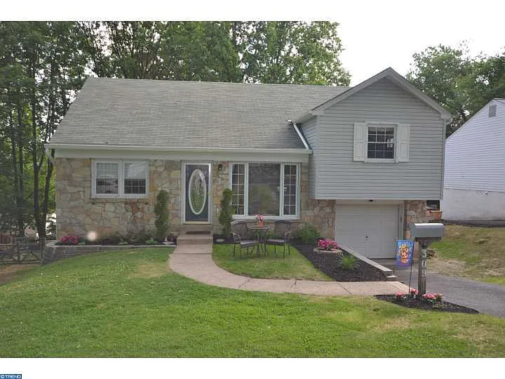 309 Overlook Ave photo 1