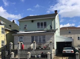 15 John St, Staten Island, NY 10302