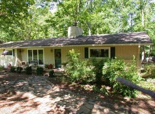 1108 Crown Point Rd W, Signal Mountain, TN 37377