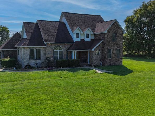 1956 State Highway 32, Phillipsburg, MO 65722