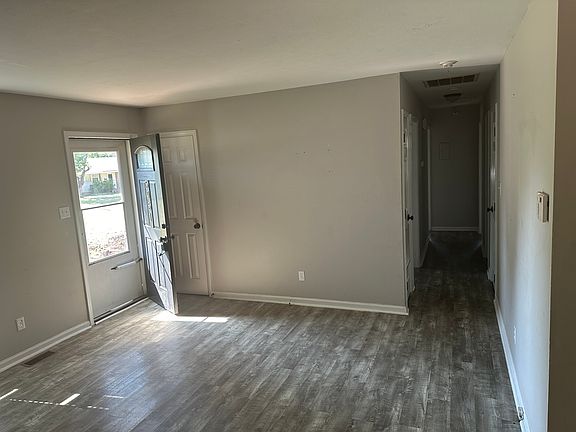 5th image of 5051 Hampshire Dr