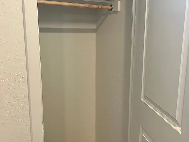 4200 N Viewpoint Dr — Photo 5