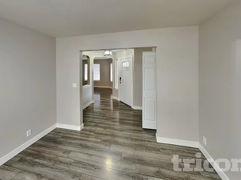 2943 Lowren Loop — Photo 6