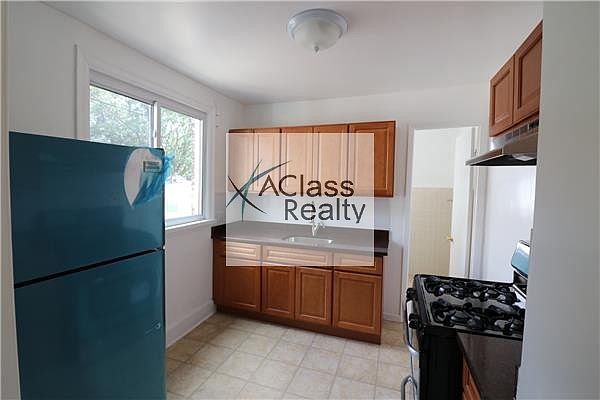 1st image of 526 50th Ave #2F