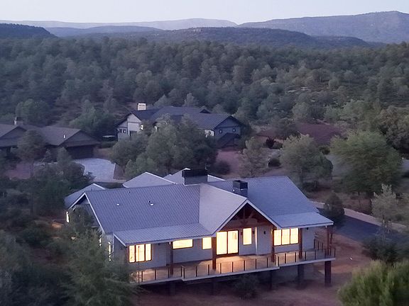 5th image of 1004 N Scenic Dr