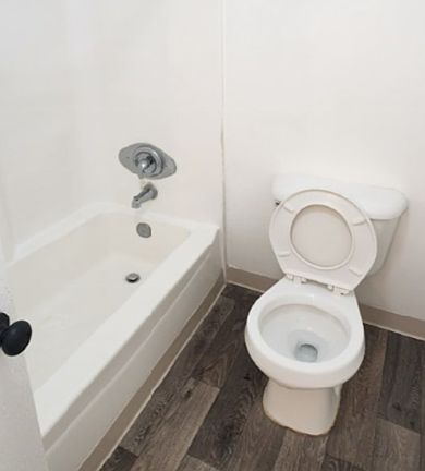 4th image of 2840 Main St APT 11