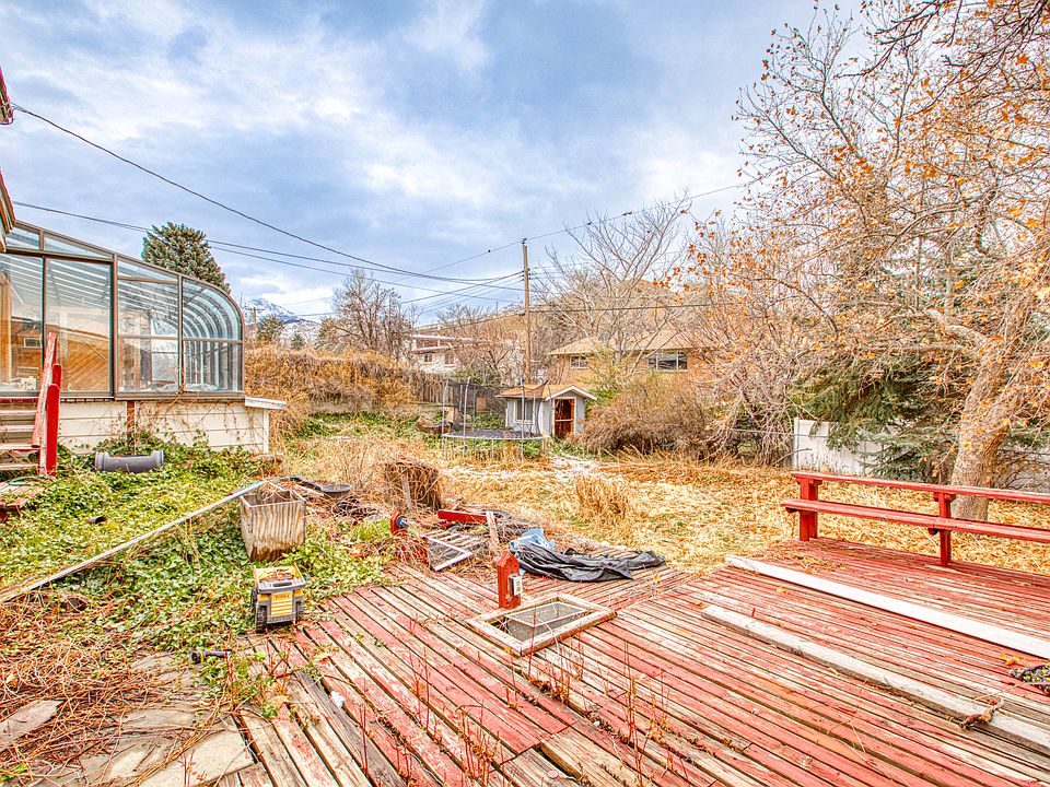 2nd image of 327 W Millcreek Way