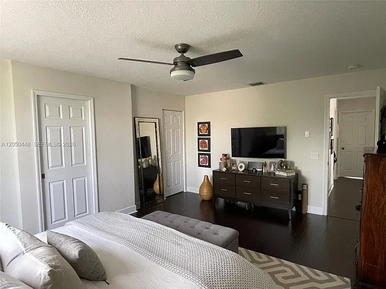 485 Silver Palm Way — Photo 20