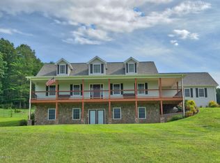7720 Walker Farms Dr, Radford, VA 24141
