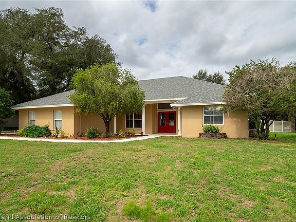 2nd image of 1527 Kinsman Way