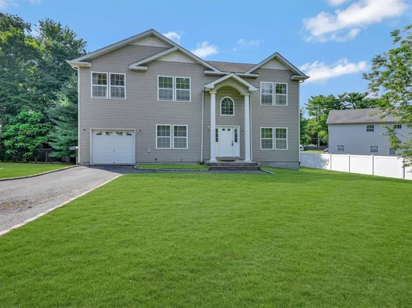 684 Wheeler Road, Hauppauge, NY 11788