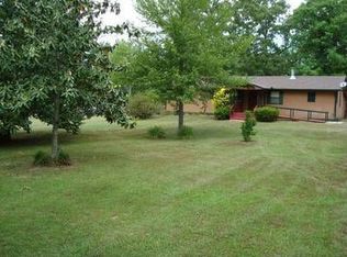 1642 Shadows Rd, Many, LA 71449