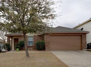 829 Poncho Ln, Haslet, TX 76052