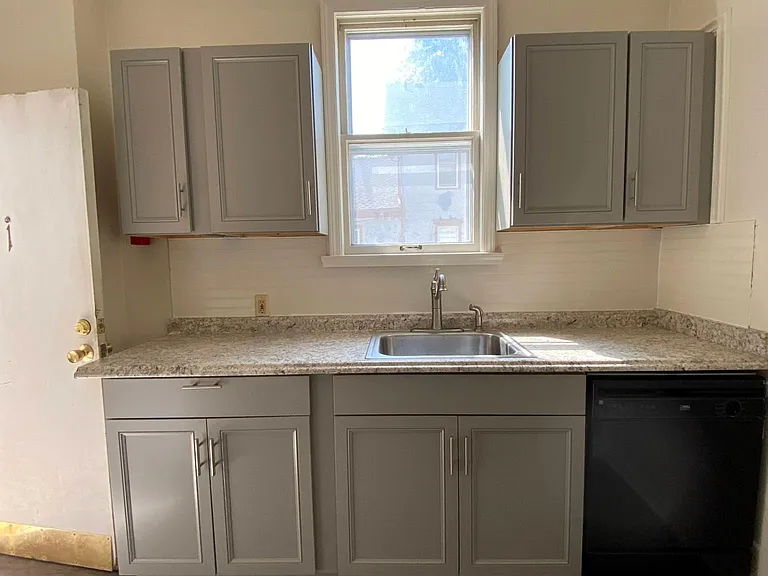 320 N Adams St #1 — Photo 5