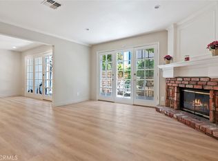 18850 Hatteras St, Tarzana, CA 91356