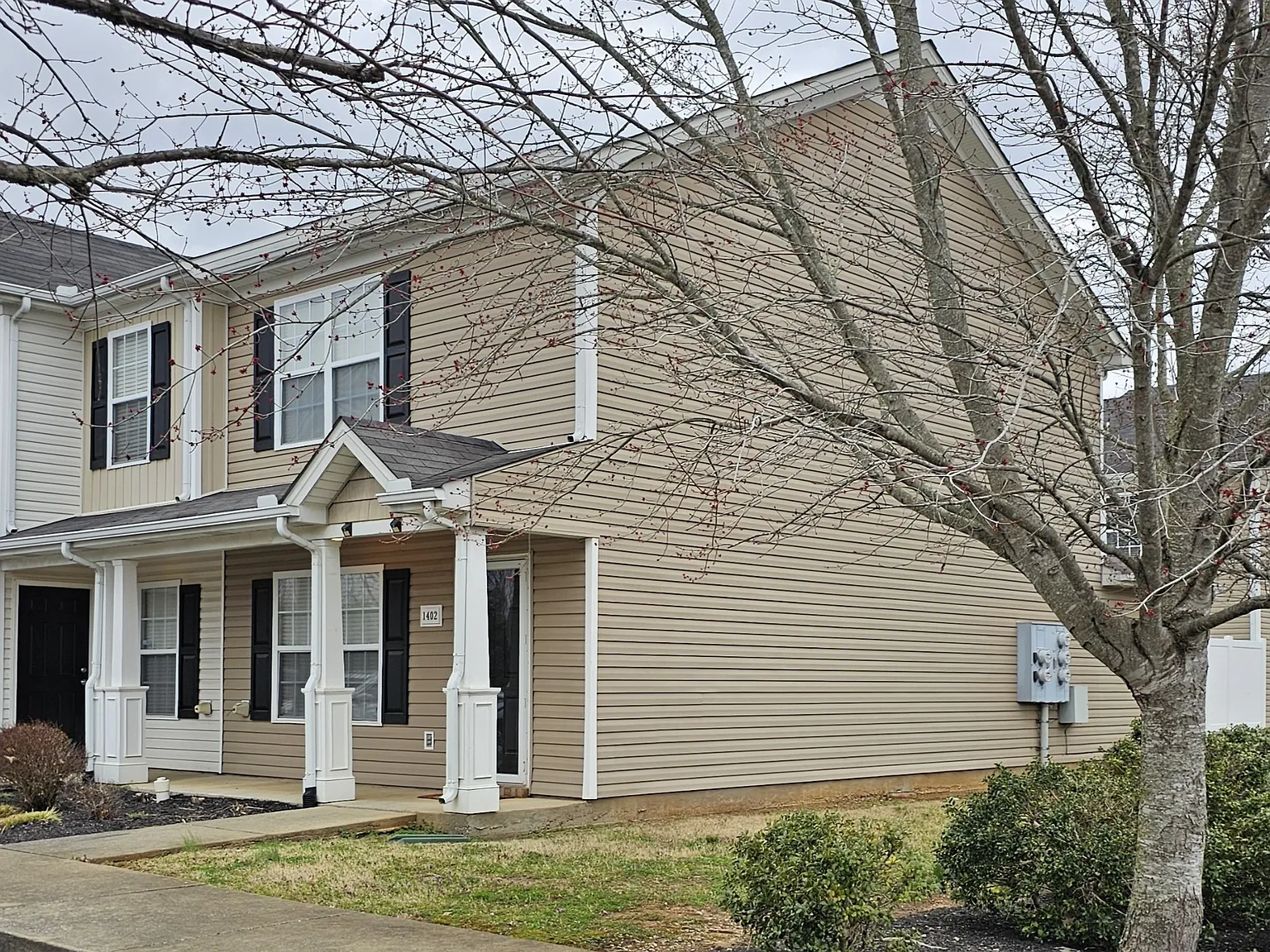2 bed, 2.5 bath, 1120 sqft, $1,800 — Photo 2
